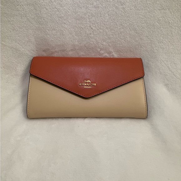 Coach Envelope Chain Wallet in Colorblock - Picture 2 of 10